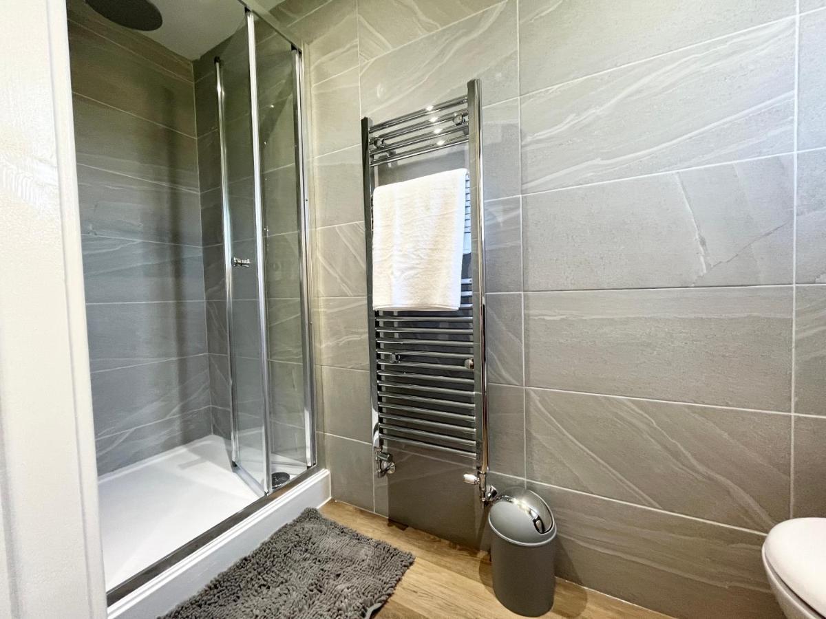 Modern 3 Bed Bungalow With Parking, Private Garden Newlyn Buitenkant foto